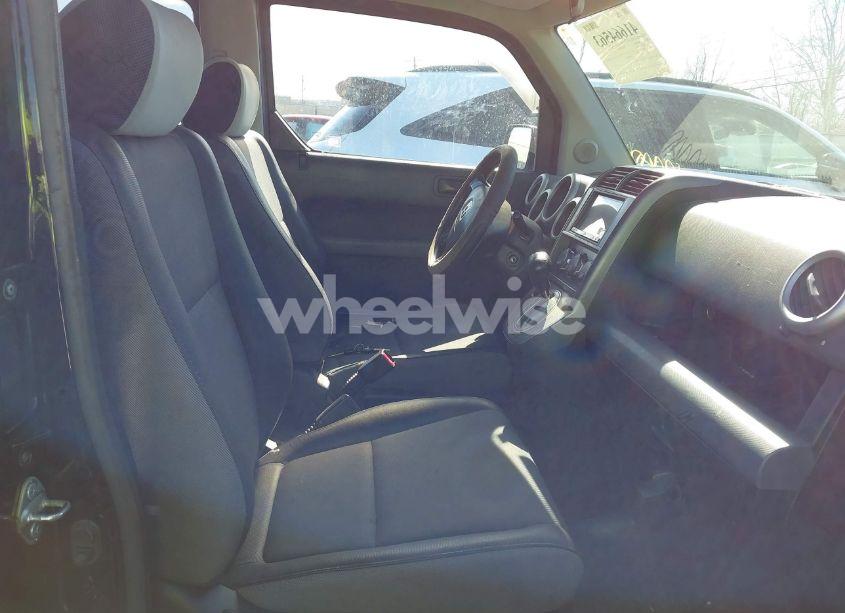 Photo 5 of 2005 Honda Element LX (VIN 5J6YH18365L011536)