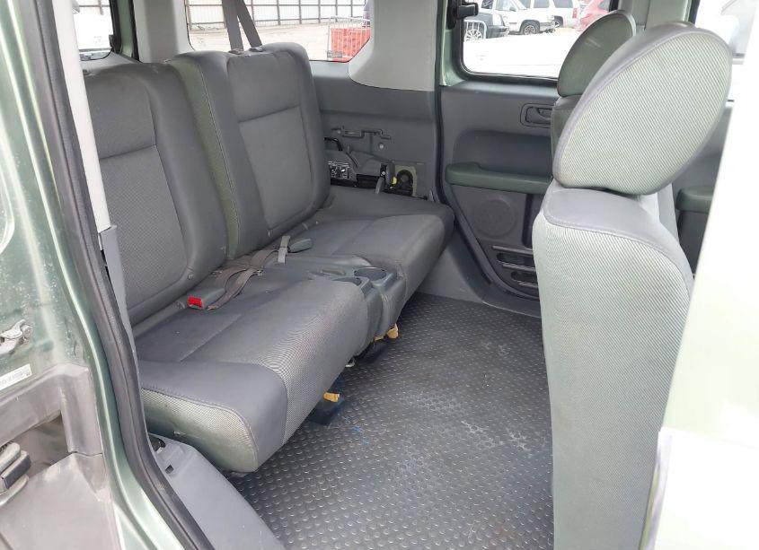 Photo 8 of 2004 Honda Element EX (VIN 5J6YH18554L003864)