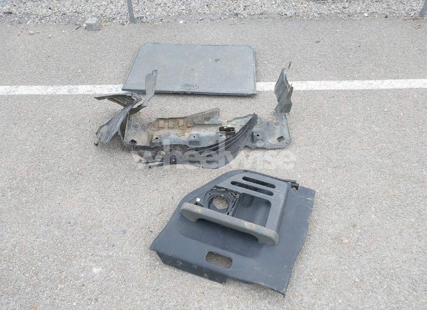 Photo 12 of 2003 Honda Element EX (VIN 5J6YH18583L013044)