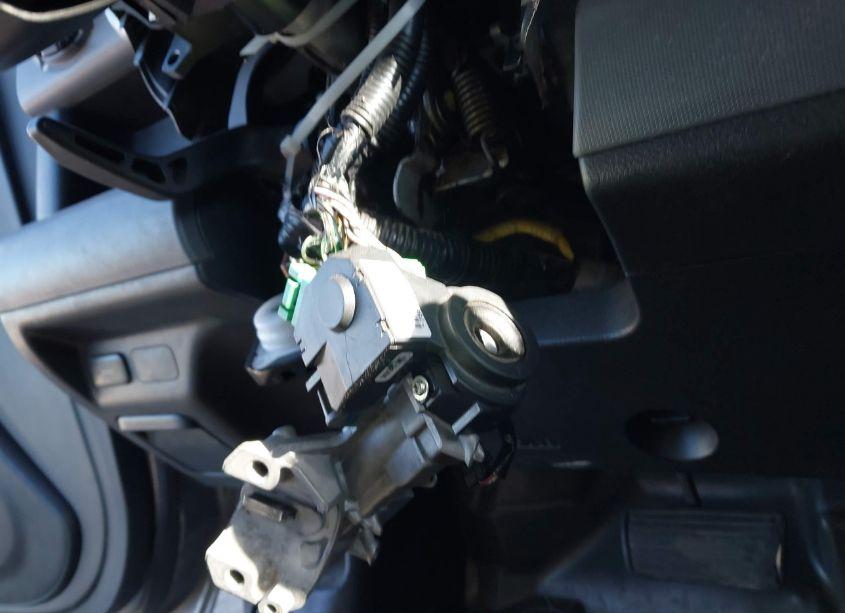 Photo 6 of 2005 Honda Element EX (VIN 5J6YH18645L008077)