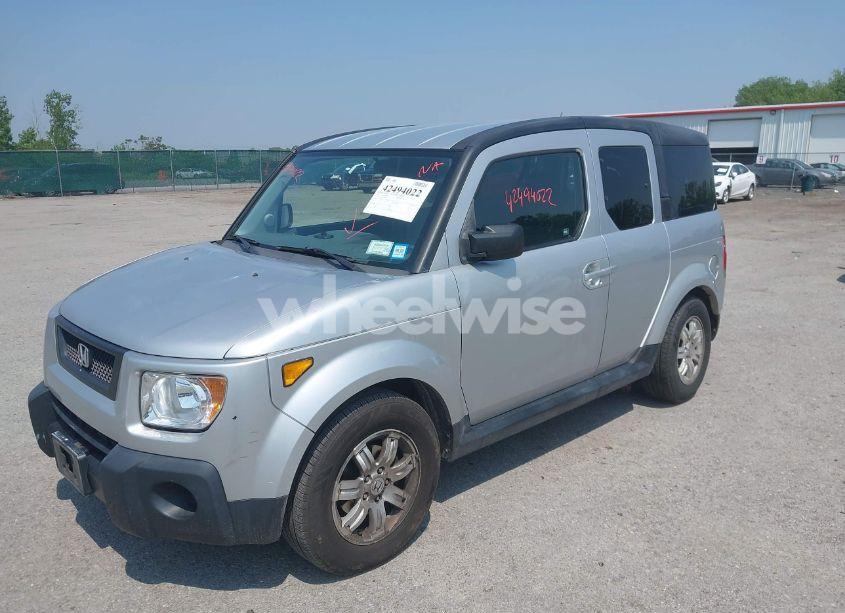 Photo 2 of 2006 Honda Element EX-P (VIN 5J6YH18706L005977)