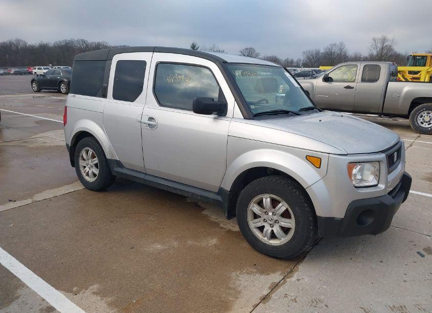 2006 Honda Element EX-P (VIN 5J6YH187X6L013925) main photo