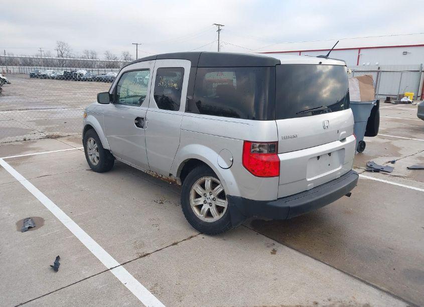 Photo 3 of 2006 Honda Element EX-P (VIN 5J6YH187X6L013925)