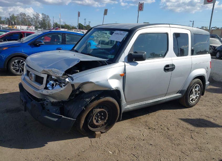 Photo 2 of 2010 Honda Element LX (VIN 5J6YH1H30AL002082)