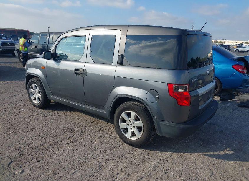 Photo 3 of 2011 Honda Element EX (VIN 5J6YH1H75BL000719)