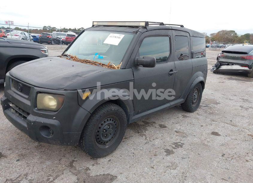 Photo 2 of 2006 Honda Element LX (VIN 5J6YH27306L011668)