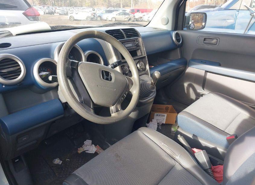 Photo 5 of 2005 Honda Element LX (VIN 5J6YH27325L033878)