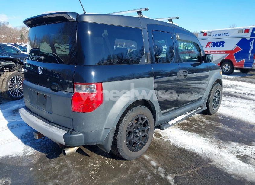 Photo 4 of 2005 Honda Element EX (VIN 5J6YH27635L020793)