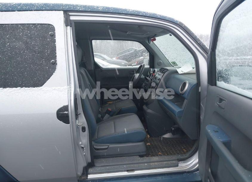 Photo 5 of 2005 Honda Element EX (VIN 5J6YH27645L002223)