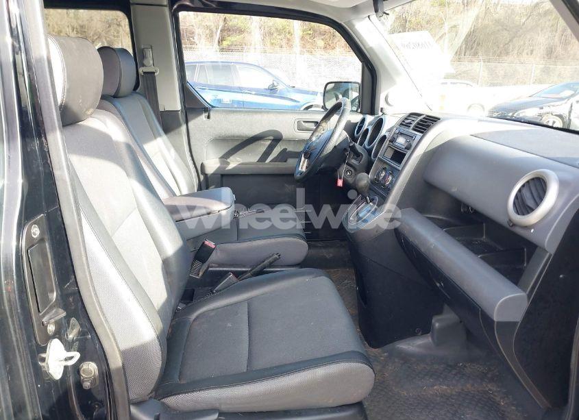 Photo 5 of 2004 Honda Element LX (VIN 5J6YH28304L009849)