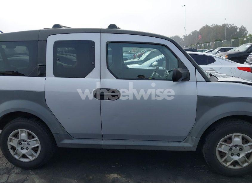 Photo 13 of 2005 Honda Element LX (VIN 5J6YH28365L000591)