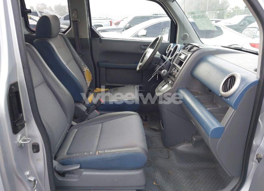 Photo 5 of 2005 Honda Element LX (VIN 5J6YH28365L000591)