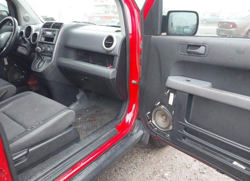 Photo 5 of 2006 Honda Element LX (VIN 5J6YH28376L013979)