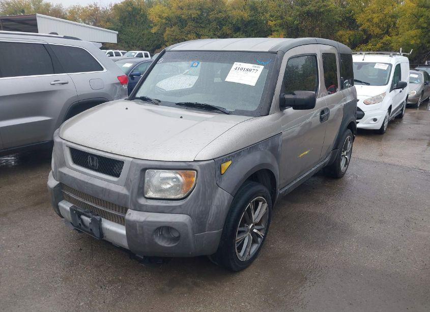 Photo 2 of 2003 Honda Element EX (VIN 5J6YH28513L025042)