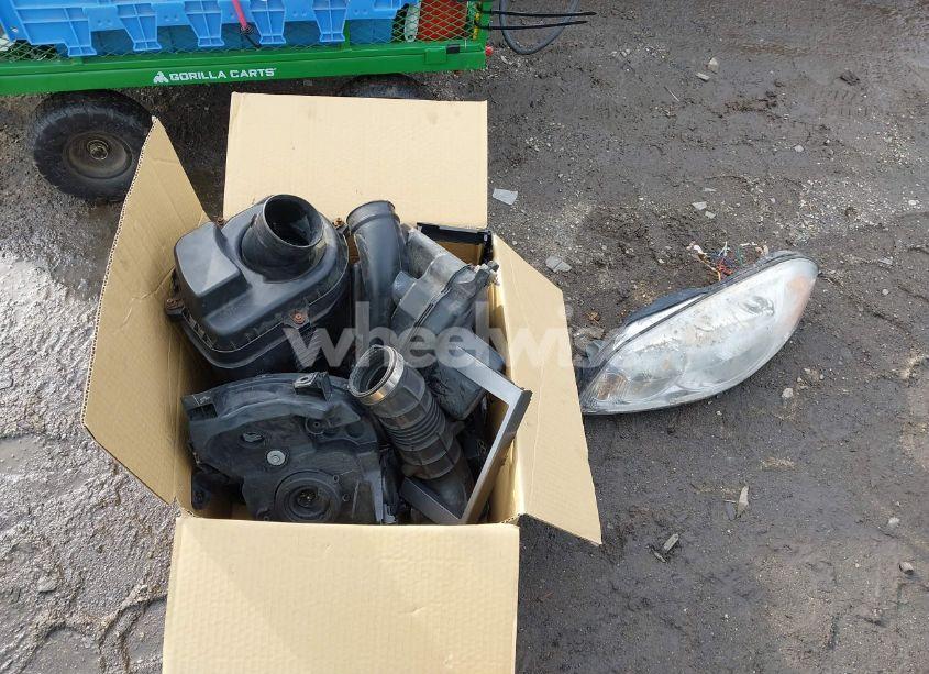 Photo 12 of 2003 Honda Element EX (VIN 5J6YH28583L044302)