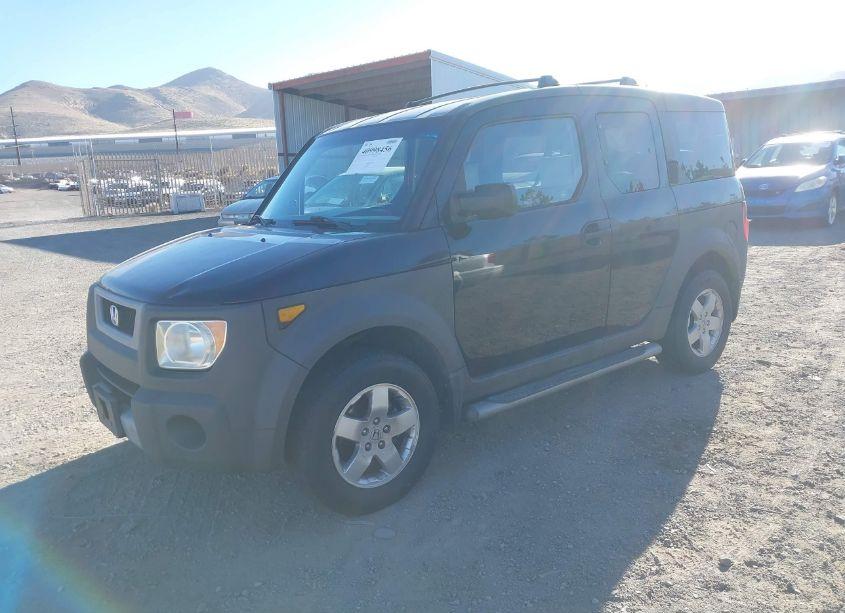 Photo 2 of 2003 Honda Element EX (VIN 5J6YH285X3L014086)