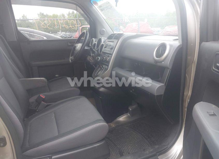 Photo 5 of 2004 Honda Element EX (VIN 5J6YH285X4L013327)