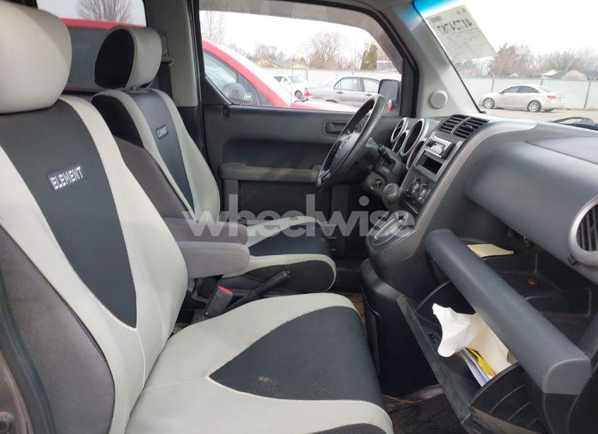 Photo 5 of 2005 Honda Element EX (VIN 5J6YH28605L005716)