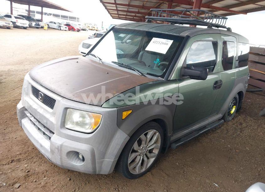 Photo 2 of 2005 Honda Element EX (VIN 5J6YH28635L029010)