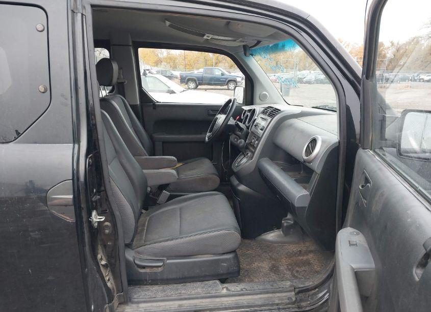 Photo 5 of 2005 Honda Element EX (VIN 5J6YH28665L022746)