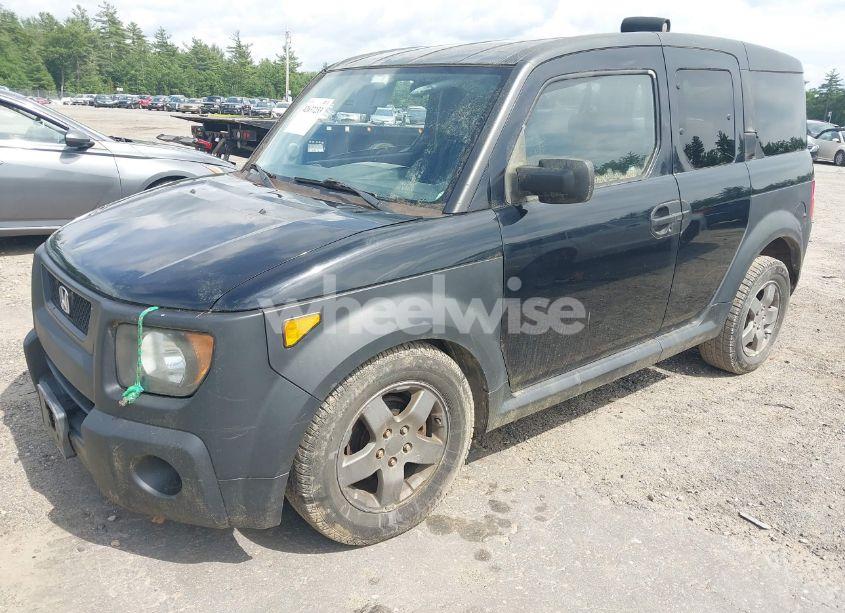 Photo 2 of 2005 Honda Element EX (VIN 5J6YH28675L034307)