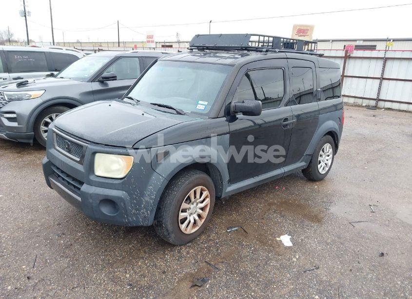 Photo 2 of 2005 Honda Element EX (VIN 5J6YH286X5L028193)