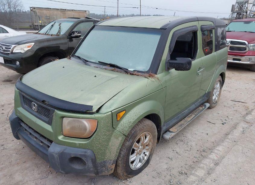 Photo 2 of 2006 Honda Element EX-P (VIN 5J6YH28746L006913)