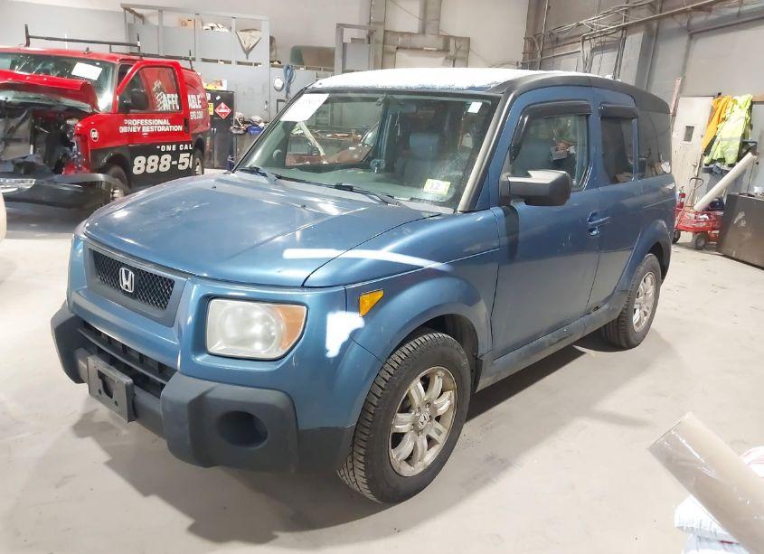 Photo 2 of 2006 Honda Element EX-P (VIN 5J6YH287X6L000405)