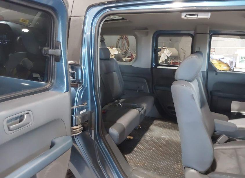 Photo 8 of 2006 Honda Element EX-P (VIN 5J6YH287X6L000405)