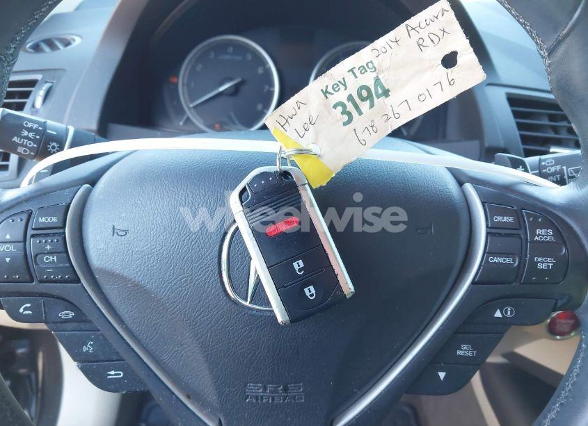 Photo 11 of 2014 Acura Rdx (VIN 5J8TB3H33EL013954)