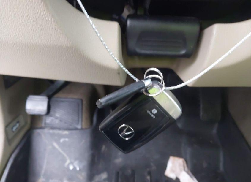 Photo 11 of 2017 Acura Rdx ACURAWATCH PLUS PACKAGE (VIN 5J8TB4H32HL013096)