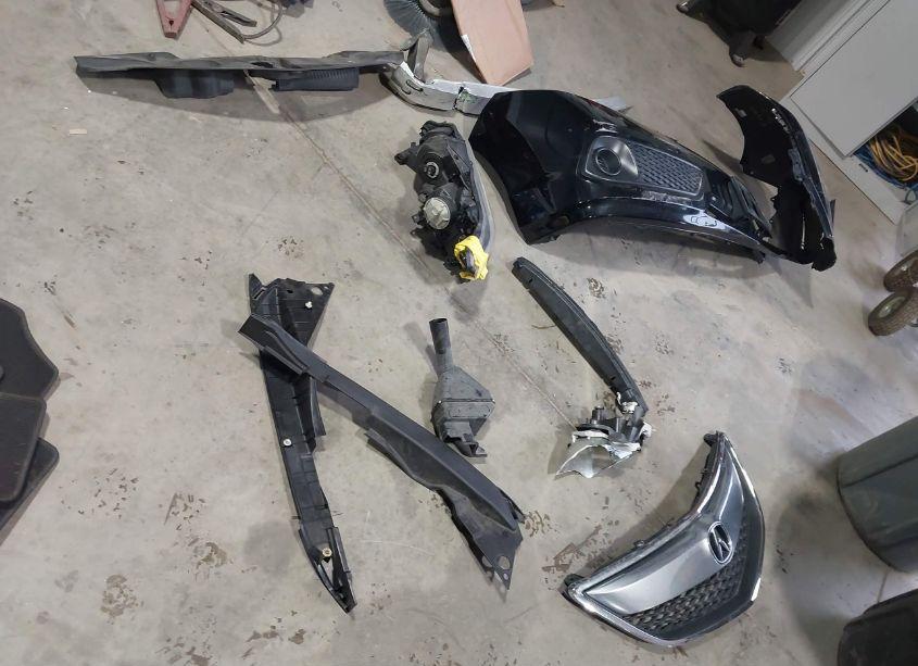 Photo 12 of 2015 Acura Rdx (VIN 5J8TB4H37FL003855)