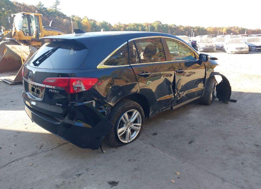Photo 4 of 2015 Acura Rdx (VIN 5J8TB4H5XFL004564)