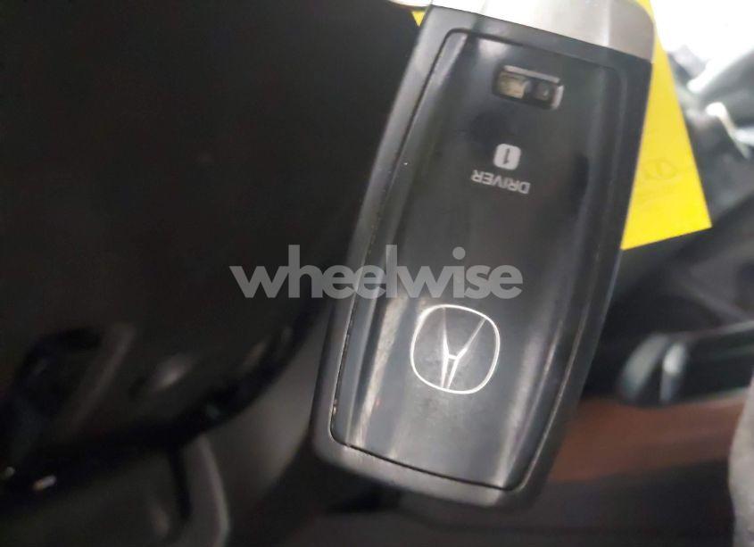 Photo 11 of 2017 Acura Rdx ADVANCE PACKAGE (VIN 5J8TB4H79HL005841)