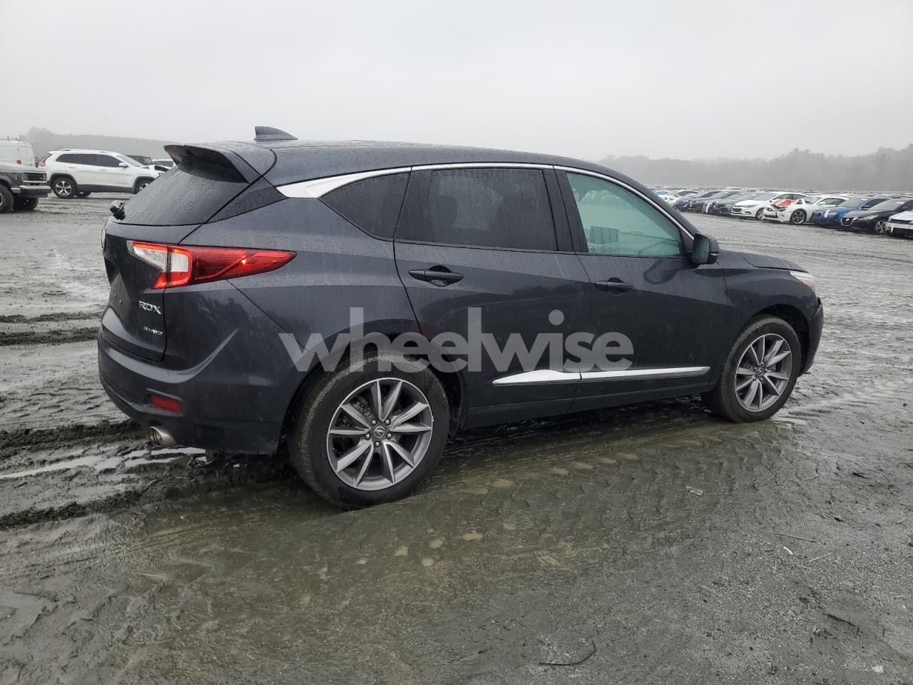 Photo 3 of 2020 ACURA RDX TECHNOLOGY (VIN 5J8TC2H50LL023881)