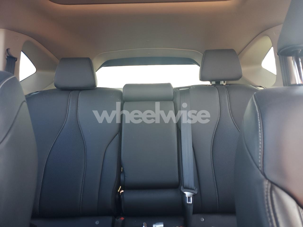 Photo 10 of 2021 ACURA RDX TECHNOLOGY (VIN 5J8TC2H51ML047558)