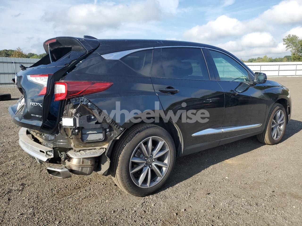 Photo 3 of 2024 ACURA RDX TECHNOLOGY (VIN 5J8TC2H58RL039822)