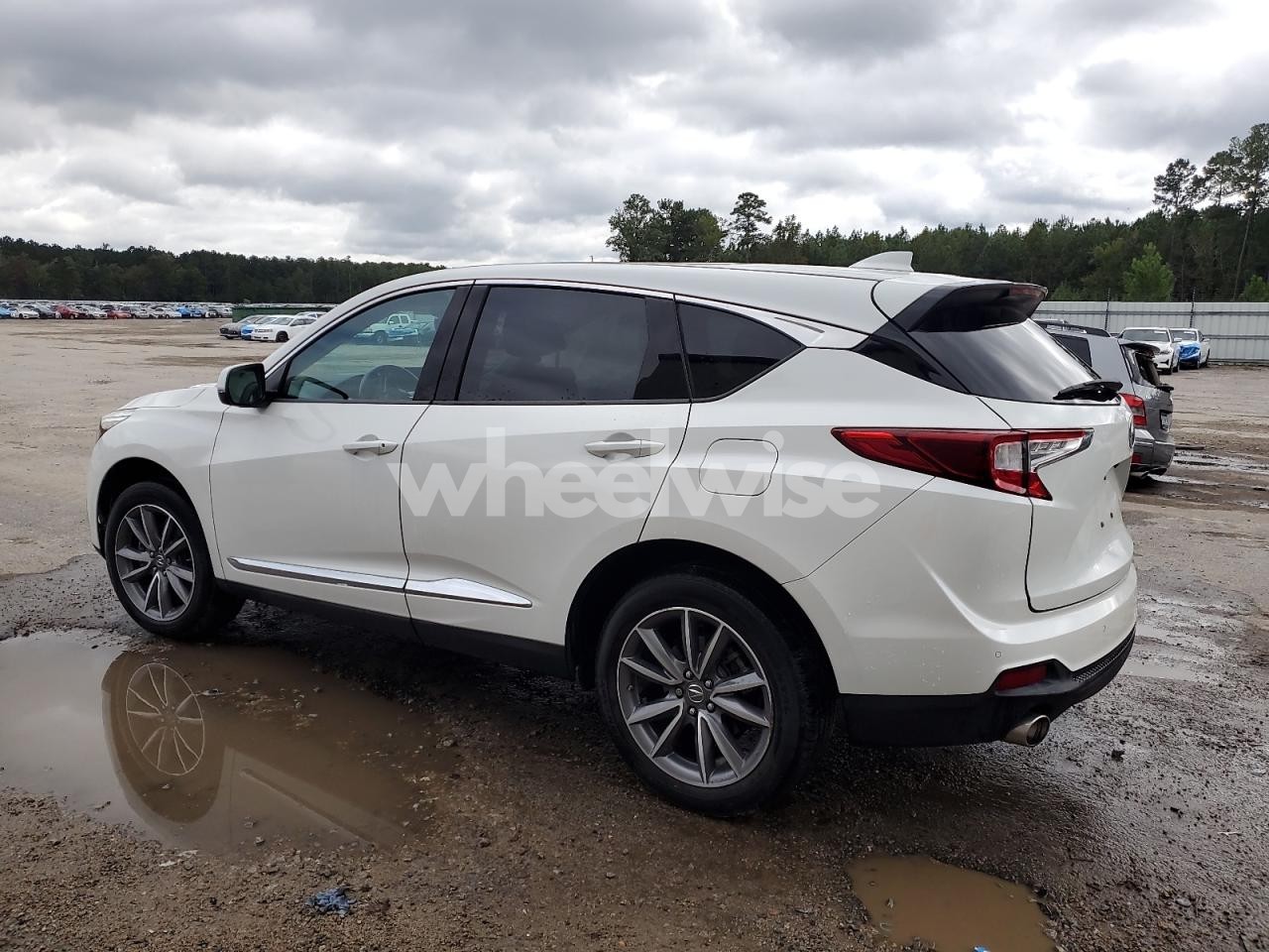Photo 2 of 2020 ACURA RDX TECHNOLOGY (VIN 5J8TC2H59LL029758)