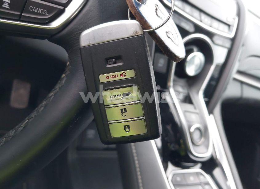 Photo 11 of 2019 Acura Rdx TECHNOLOGY PACKAGE (VIN 5J8TC2H5XKL043425)