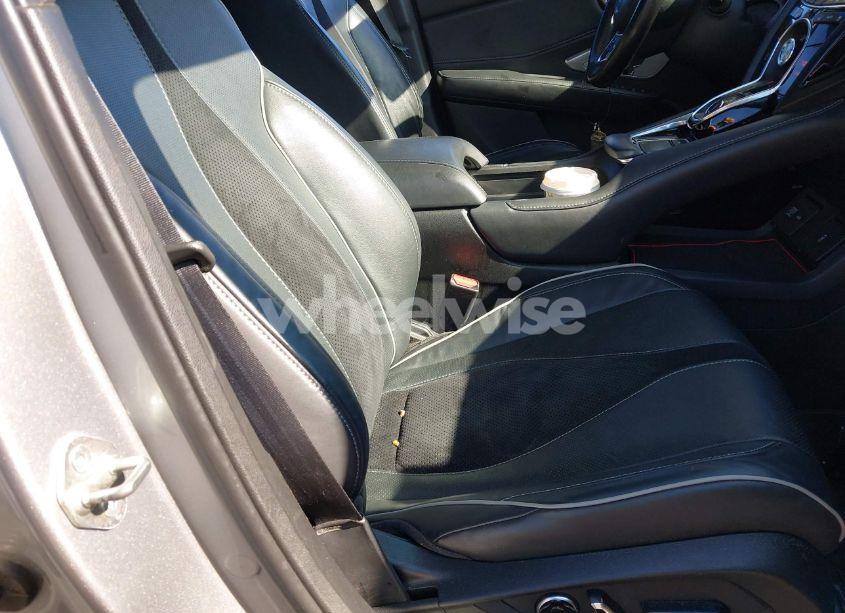 Photo 5 of 2019 Acura Rdx A-SPEC PACKAGE (VIN 5J8TC2H66KL034326)