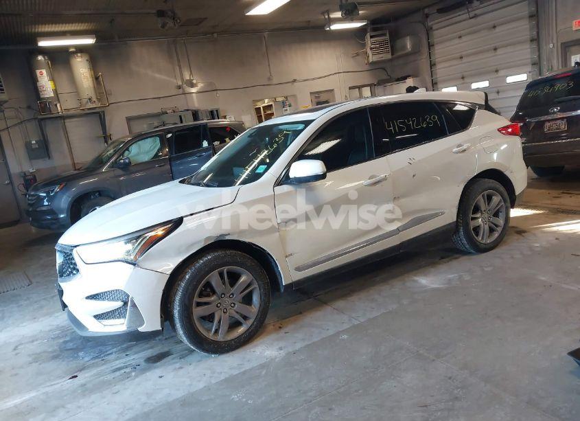 Photo 2 of 2019 Acura Rdx ADVANCE PACKAGE (VIN 5J8TC2H72KL016172)