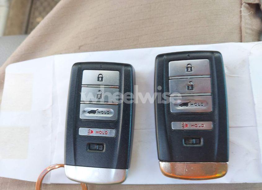 Photo 11 of 2019 Acura Mdx STANDARD (VIN 5J8YD3H31KL010630)