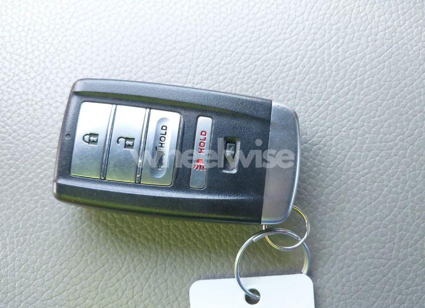 Photo 11 of 2018 Acura Mdx (VIN 5J8YD3H33JL010367)