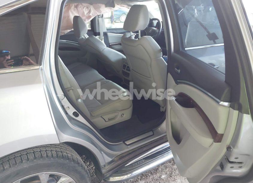 Photo 8 of 2018 Acura Mdx TECHNOLOGY PACKAGE ACURAWATCH PLUS PKG (VIN 5J8YD3H54JL005499)