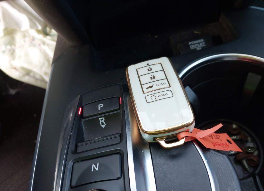 Photo 11 of 2019 Acura Mdx STANDARD (VIN 5J8YD4H38KL030931)