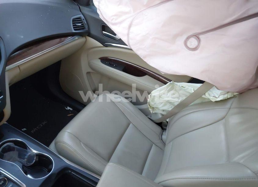 Photo 5 of 2018 Acura Mdx (VIN 5J8YD4H3XJL010033)