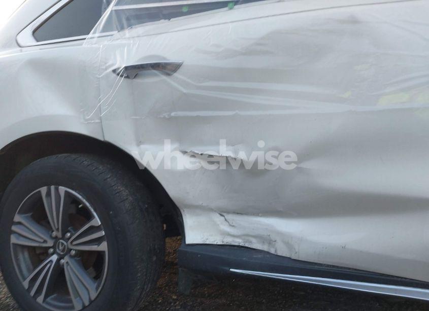 Photo 6 of 2018 Acura Mdx (VIN 5J8YD4H3XJL010033)