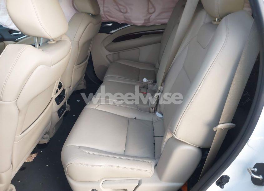 Photo 8 of 2018 Acura Mdx (VIN 5J8YD4H3XJL010033)