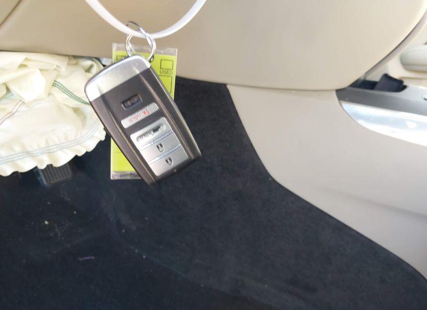 Photo 11 of 2019 Acura Mdx STANDARD (VIN 5J8YD4H3XKL030848)