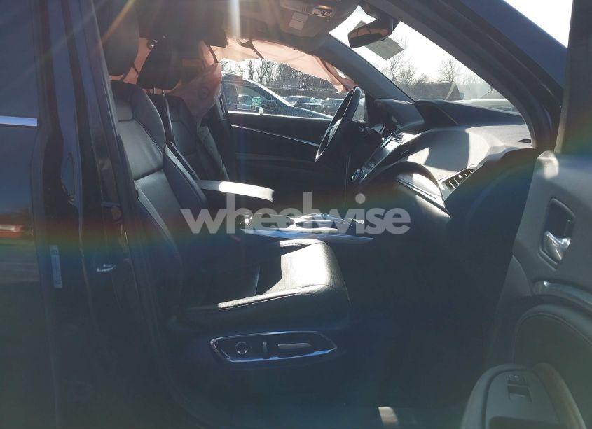 Photo 5 of 2019 Acura Mdx TECH PKG (VIN 5J8YD4H55KL000660)